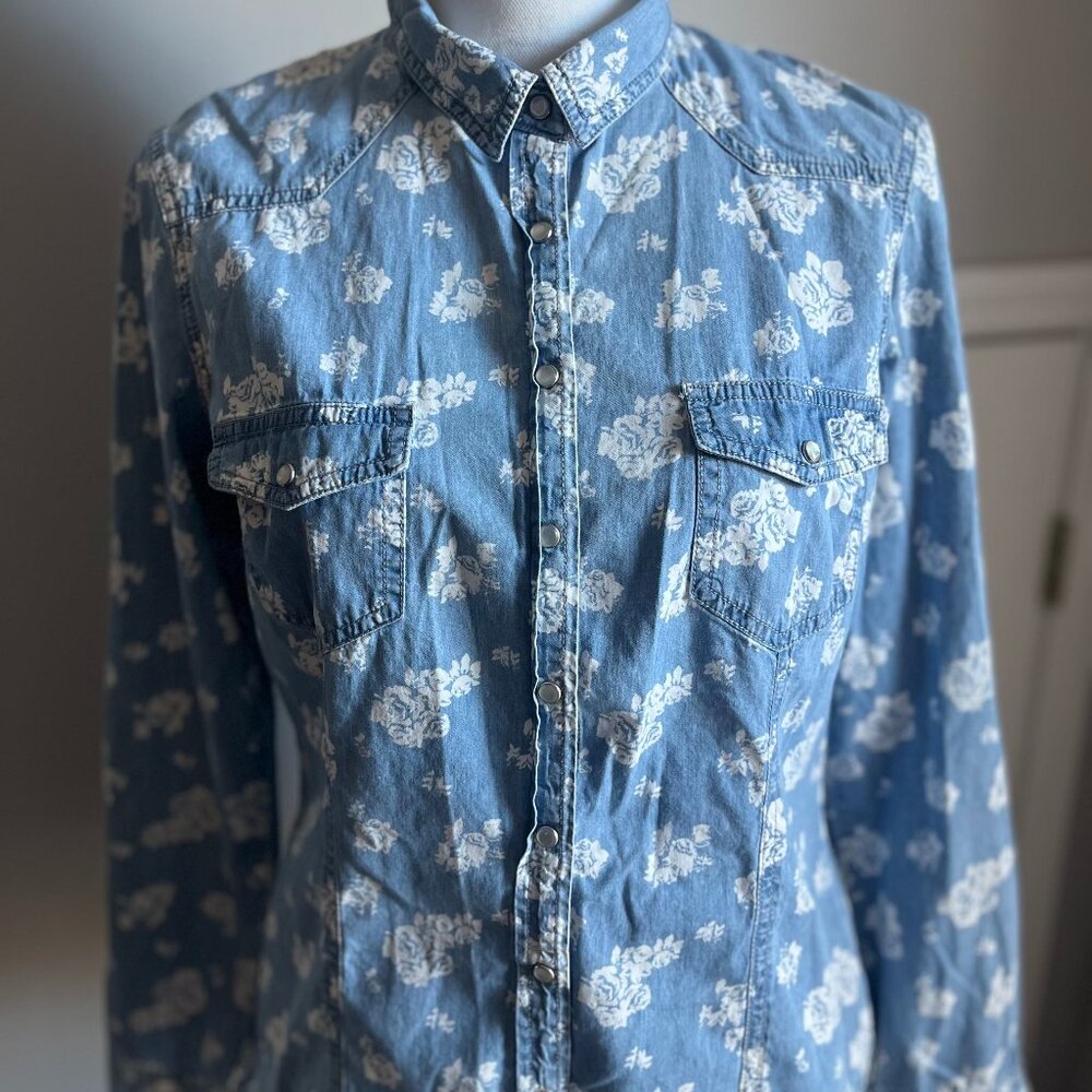 Forever 21 Elegant Blue White Floral Denim Button Shirt w Pockets SZ L